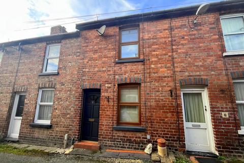 2 bed property, in Wellington Terrace, £114,500