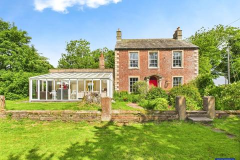 4 bed property, in Brownrigg House, £525,000