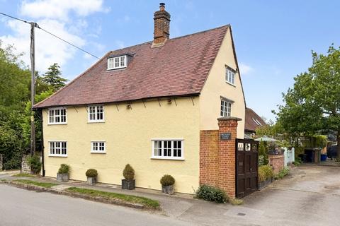 4 bed property, in Orchard Lane, £650,000