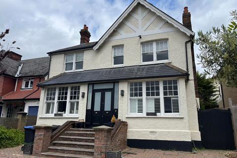 4 bed property, in Chase Ridings, £1,350,000