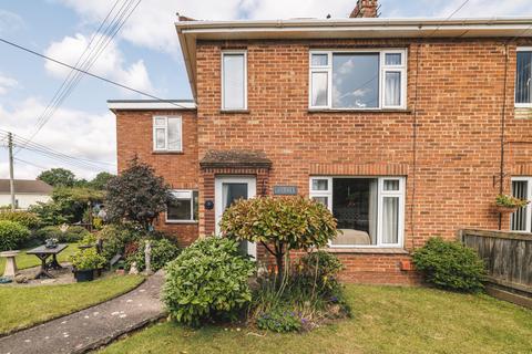 3 bed property, in Tudor Street, £250,000