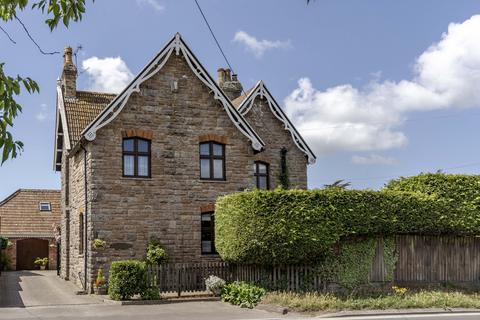 4 bed property, in 31 Wideatts Road, £670,000