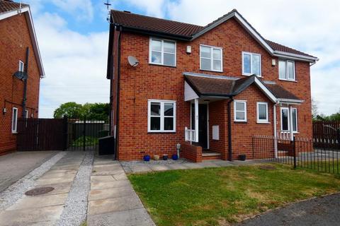 2 bed property, in The Meadows, £210,000