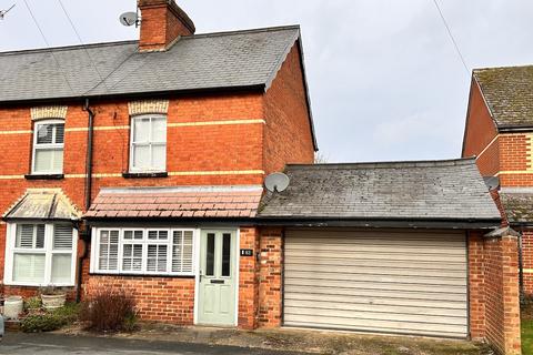 3 bed property, in Park Road, £725,000