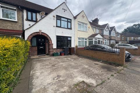 3 bed property, in Burnham Gardens, £530,000