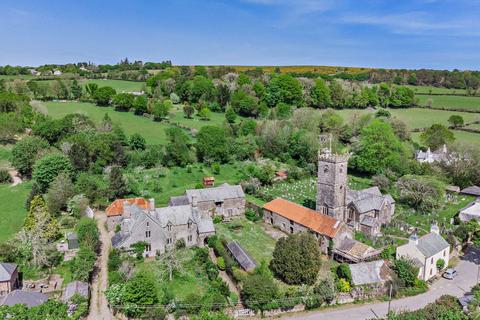 6 bed property, in Meavy, £1,350,000