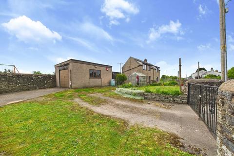 3 bed property, in Coalway Road, £280,000