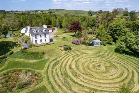 5 bed property, in Brynmeheryn, £925,000