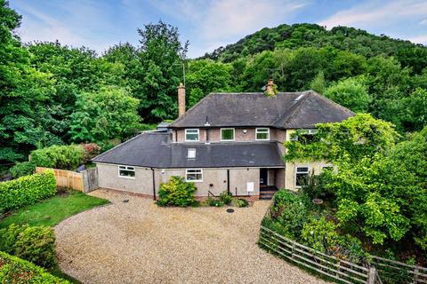 3 bed property, in Peckforton, £425,000