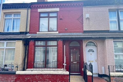 3 bed property, in Shelley Street, £120,000