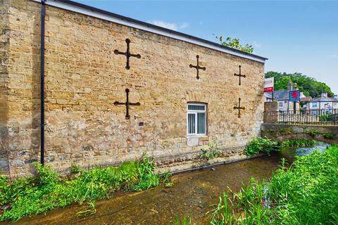 3 bed property, in Carr Beck Close, £280,000