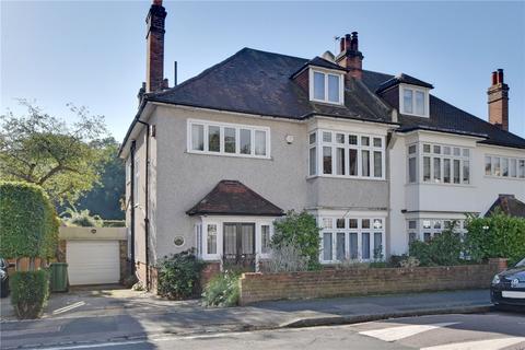 6 bed property, in Kidbrooke Gardens, £2,000,000