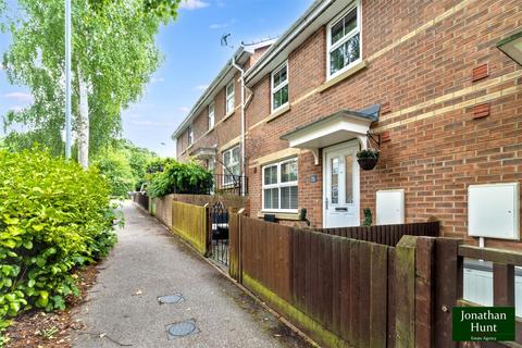 2 bed property, in Olvega Drive, £270,000