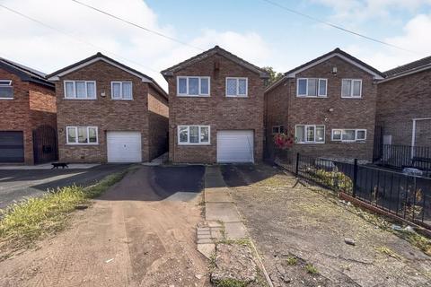 3 bed property, in Andrew Gardens, £279,500