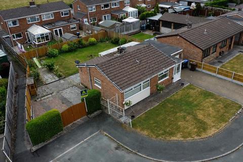 2 bed property, in Croxden Close, £230,000