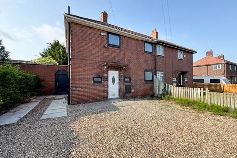 3 bed property, in Oak Crescent, £265,000