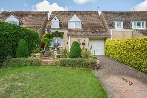 3 bed property, in Sandford Leaze, £370,000