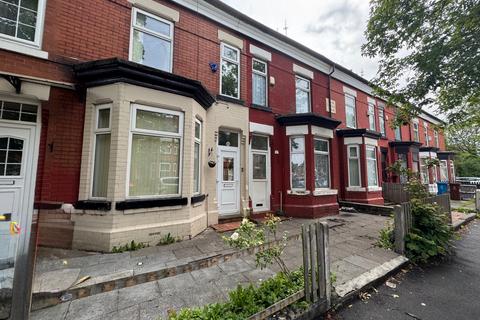 3 bed property, in Hamilton Road, £285,000
