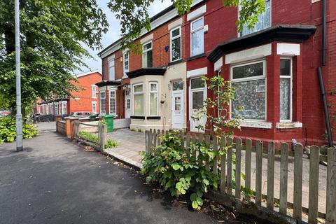 3 bed property, in Hamilton Road, £275,000