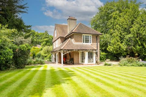 5 bed property, in Cross Oak Road, £1,850,000