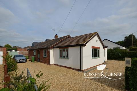 3 bed property, in Green Lane, £360,000