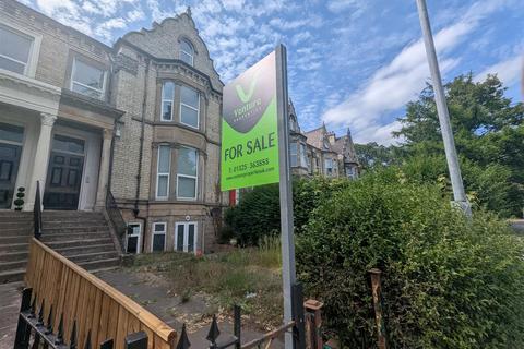 2 bed property, in Grange Road, £99,000