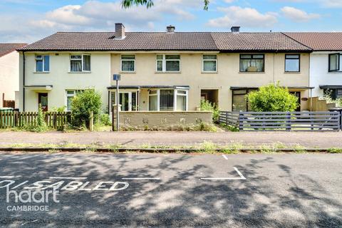 4 bed property, in Peverel Close, £350,000
