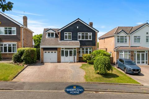 4 bed property, in Howes Lane, £550,000
