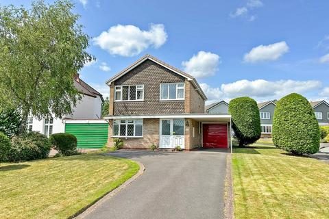 4 bed property, in Greenlands, £400,000