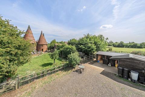 5 bed property, in Pike Fish Lane, £1,225,000