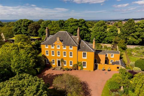7 bed property, in Catherine Lodge, £1,975,000