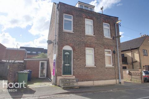 4 bed property, in St Peters Road, £214,000