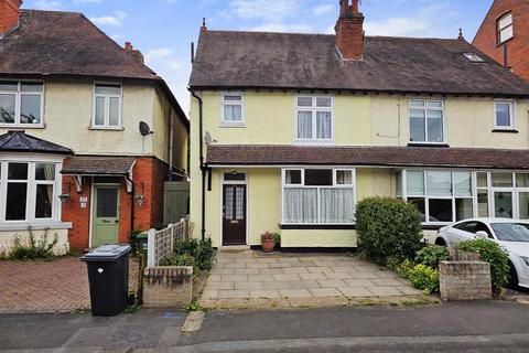 3 bed property, in Stourport Road, £275,000