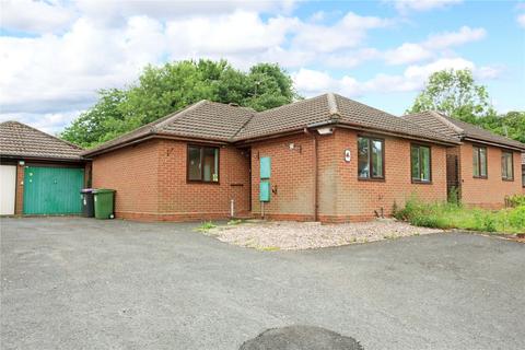 3 bed property, in Hartshill, £180,000