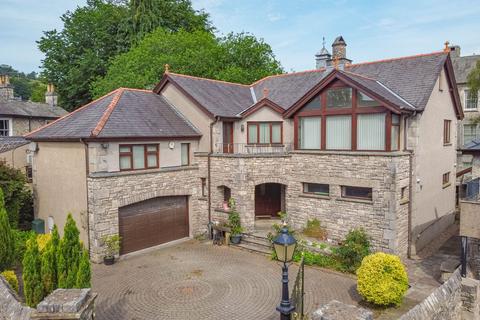 3 bed property, in Stone Lea, £675,000