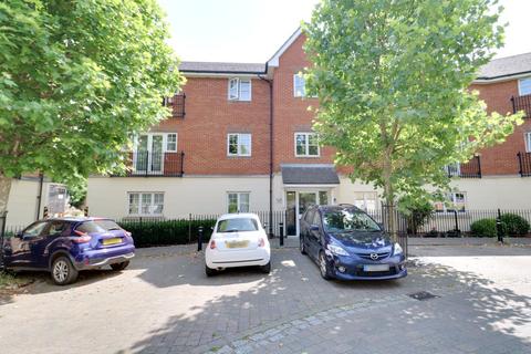 2 bed property, in Caspian Way, £199,950