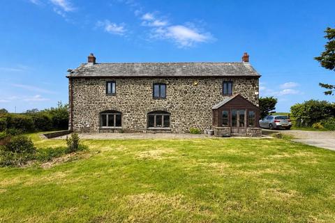 3 bed property, in Stibb Cross, £575,000
