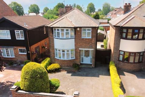 3 bed property, in Westdale Lane, £325,000