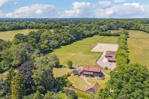 3 bed property, in Heath End Road, £1,465,000