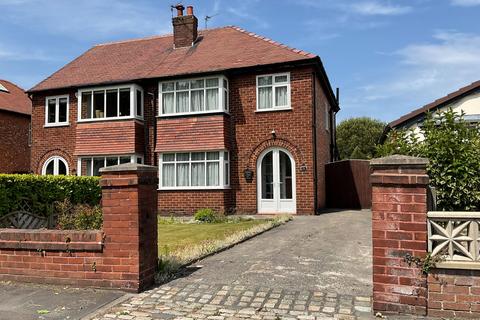 3 bed property, in Bakers Lane, £295,000