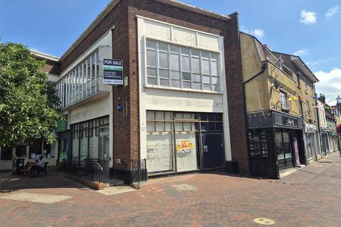 Land, in Market Square, £475,000