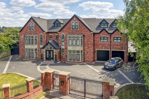 9 bed property, in Horseshoe Lane, £2,250,000