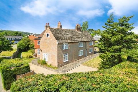 5 bed property, in South Grove House, £1,100,000