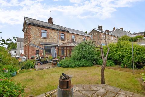 3 bed property, in Leicester Road, £260,000