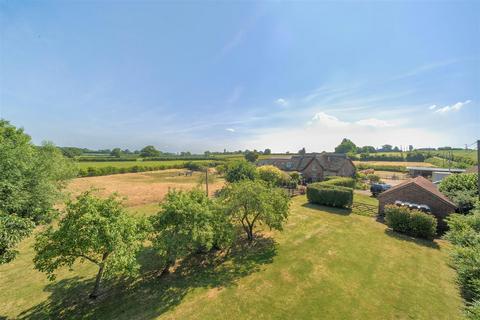 4 bed property, in Bagber, £995,000