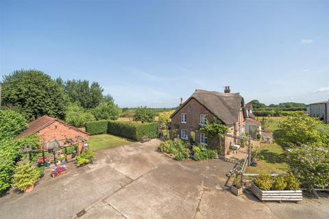 4 bed property, in Bagber, £950,000