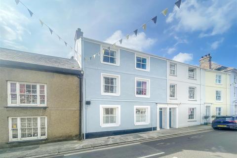 9 bed property, in Penryn, £550,000