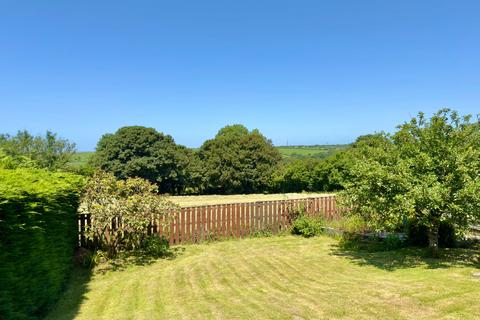 3 bed property, in Shilla Park, £299,995