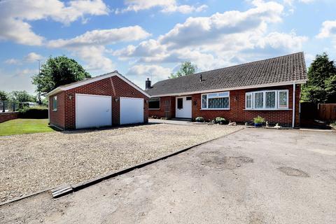 3 bed property, in Blaby Road, £465,000