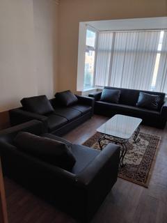 5 bed property, in Woodsley Road, £350,000